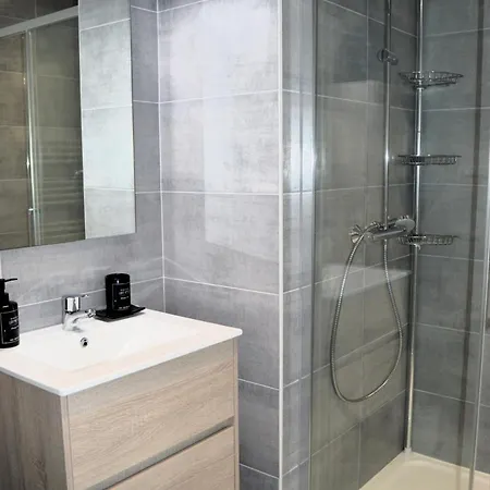 L'artiste, Moderne Avec Vue - Cour - Parking