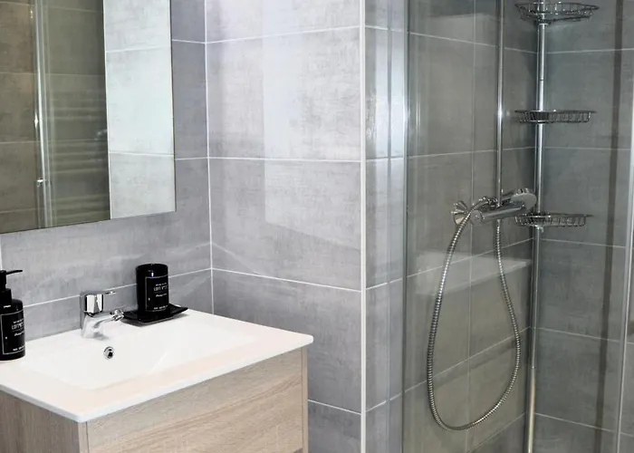 L'artiste, Moderne Avec Vue - Cour - Parking