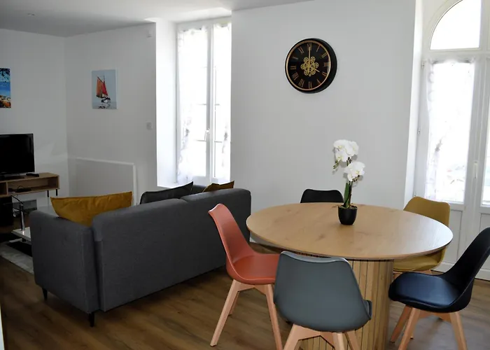 L'artiste, Moderne Avec Vue - Cour - Parking