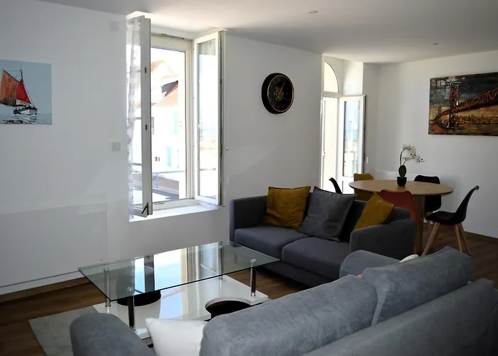 L'artiste, Moderne Avec Vue - Cour - Parking